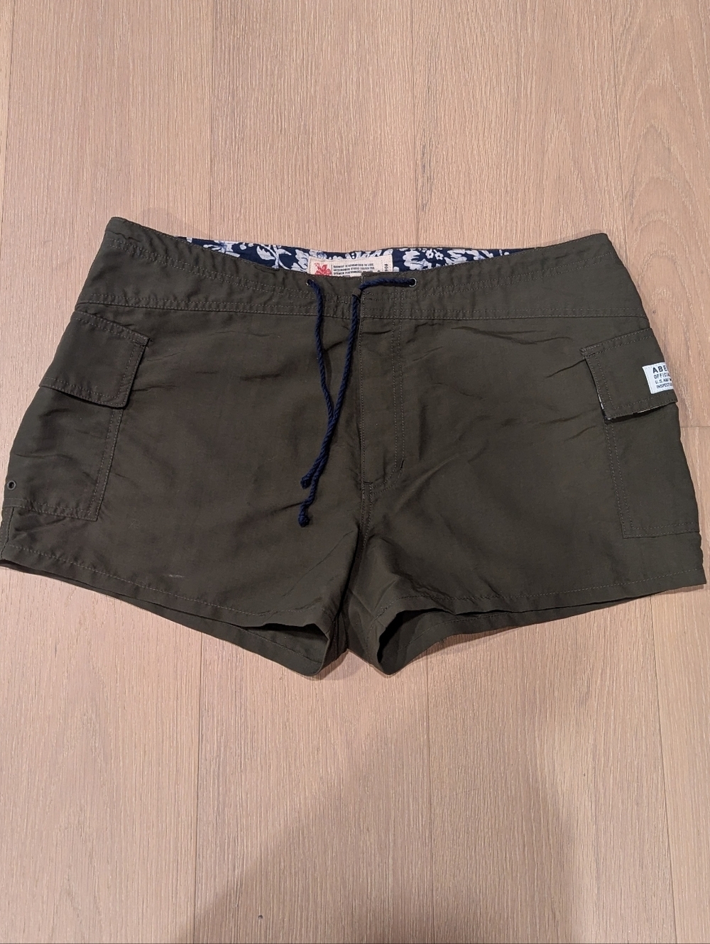 Y2K Women's Olive Green Drawstring Cargo Shorts